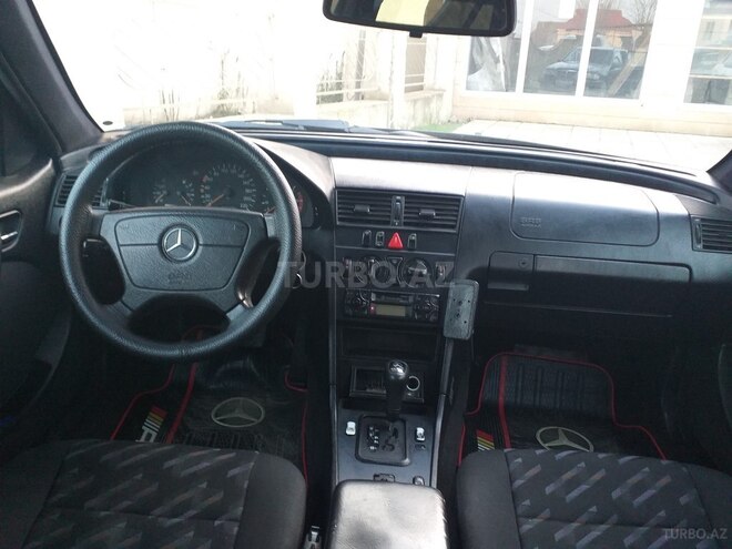 Mercedes C 220 2000, 386,000 km - 2.2 л - Biləsuvar