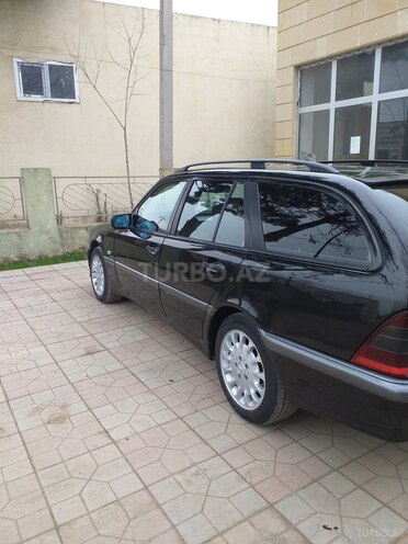Mercedes C 220 2000, 386,000 km - 2.2 л - Biləsuvar