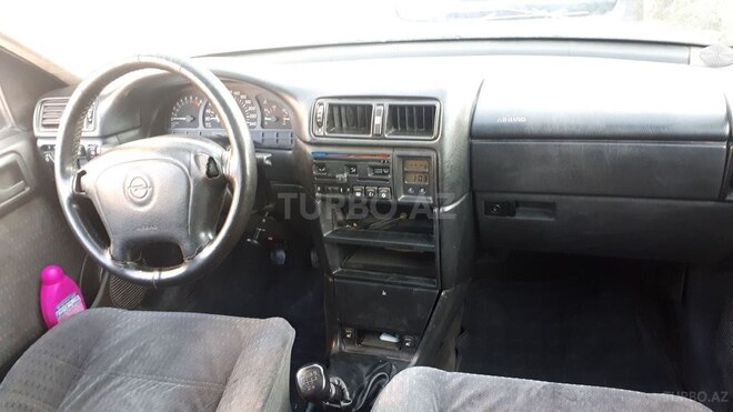 Opel Vectra 1993, 354,000 km - 2.0 l - Bakı