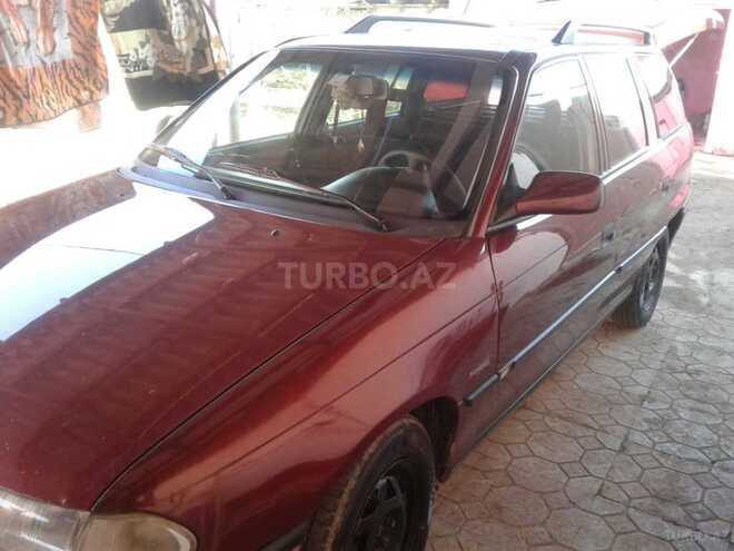 Opel Astra 1996, 200,000 km - 2.0 l - Xaçmaz