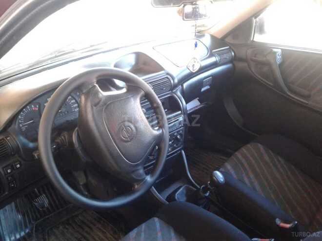Opel Astra 1996, 200,000 km - 2.0 l - Xaçmaz
