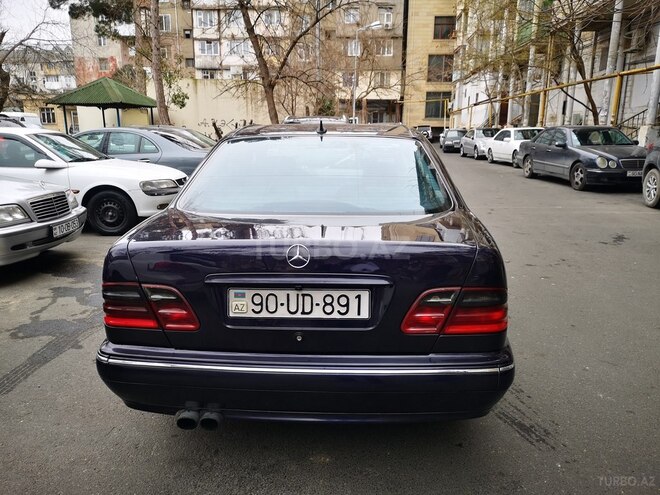 Mercedes E 220 1999, 330,750 km - 2.2 л - Bakı