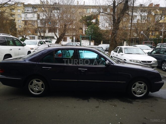 Mercedes E 220 1999, 330,750 km - 2.2 л - Bakı