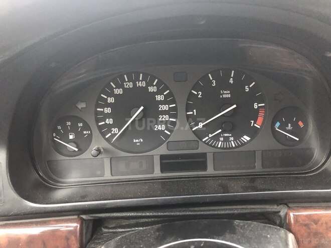 BMW 528 1996, 230,000 km - 2.8 л - Bakı