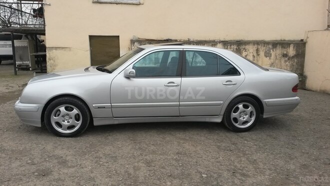 Mercedes E 270 1999, 281,000 km - 2.7 l - Gəncə