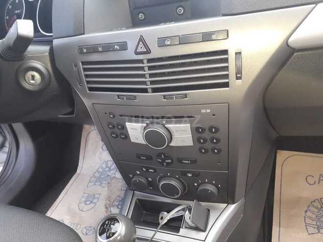Opel Astra 2005, 167,000 km - 1.3 л - Astara
