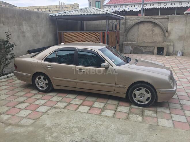 Mercedes E 220 2000, 276,000 km - 2.2 l - Bakı