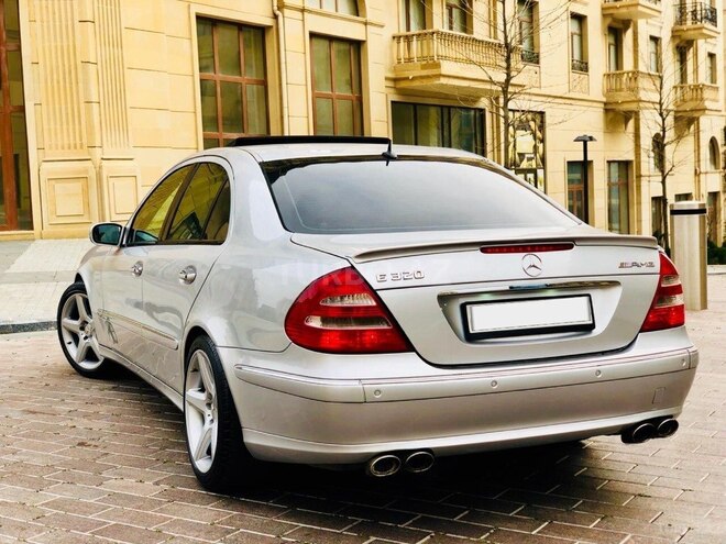 Mercedes E 320 2002, 232,000 km - 3.2 л - Bakı