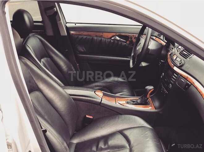 Mercedes E 320 2002, 232,000 km - 3.2 л - Bakı