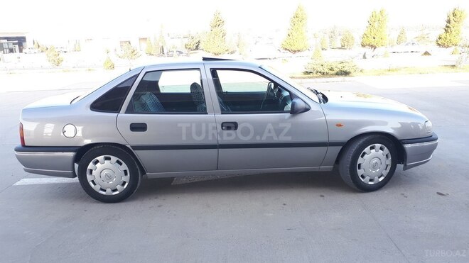 Opel Vectra 1993, 356,325 km - 1.6 l - Bakı