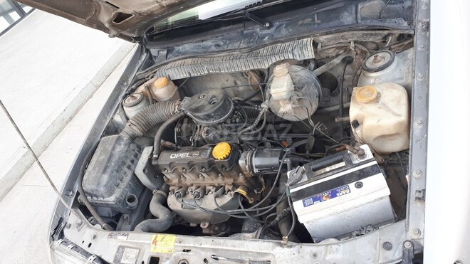 Opel Vectra 1993, 356,325 km - 1.6 l - Bakı