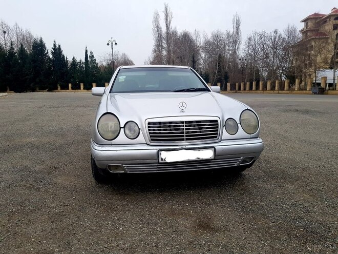 Mercedes E 230 1996, 318,700 km - 2.3 l - Yevlax