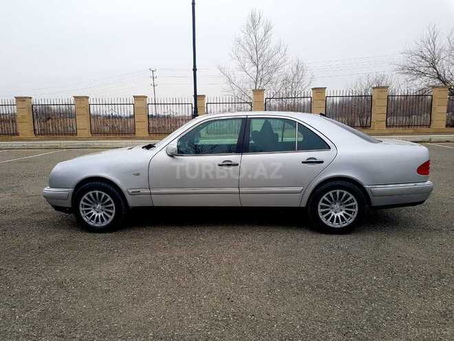 Mercedes E 230 1996, 318,700 km - 2.3 l - Yevlax