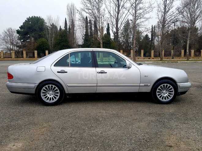 Mercedes E 230 1996, 318,700 km - 2.3 l - Yevlax