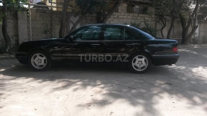 Mercedes E 240 1998, 450,000 km - 2.4 l - Bakı