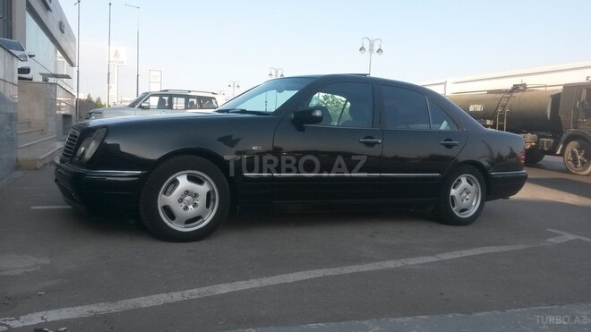 Mercedes E 240 1998, 450,000 km - 2.4 l - Bakı