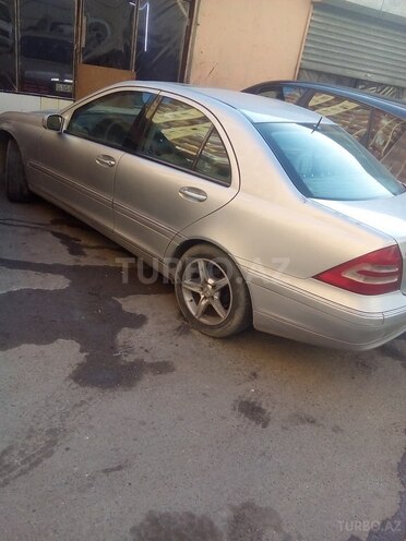 Mercedes C 240 2000, 220,000 km - 2.4 l - Bakı