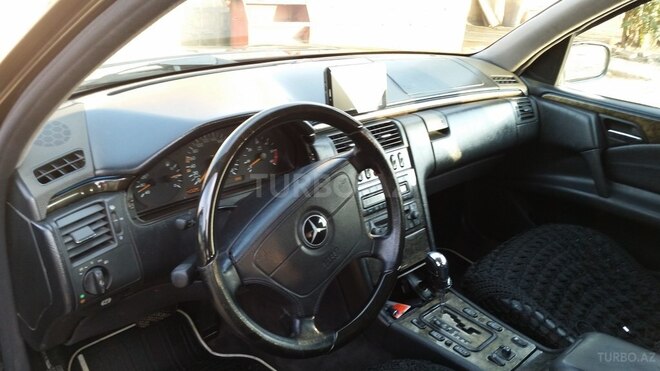 Mercedes E 300 1998, 350,000 km - 3.0 l - Gəncə