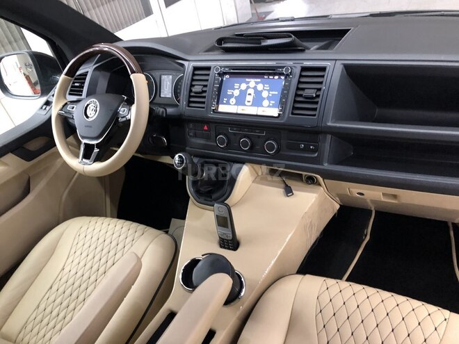 Volkswagen Transporter 2018, 5,800 km - 2.0 л - Bakı