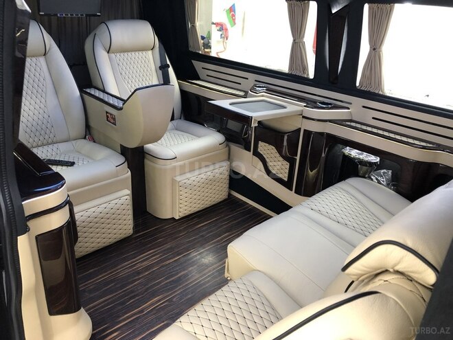Volkswagen Transporter 2018, 5,800 km - 2.0 л - Bakı