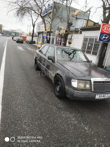 Mercedes E 200 1992, 362,000 km - 2.0 l - Bakı