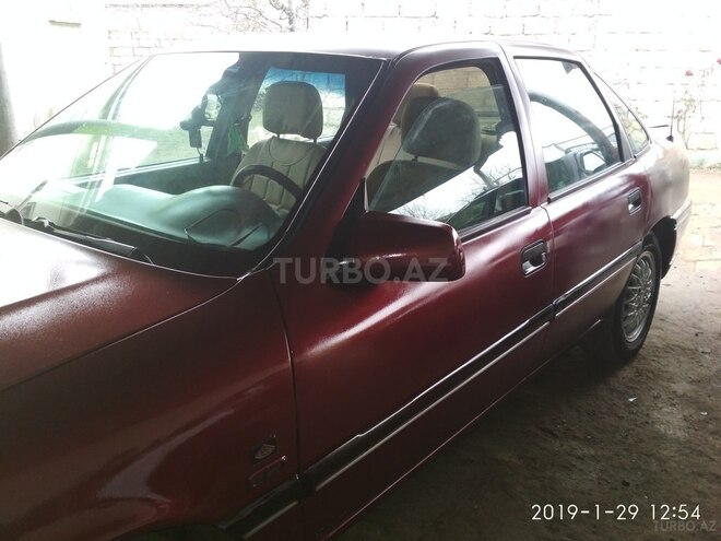 Opel Vectra 1993, 435,000 km - 2.0 l - Xaçmaz
