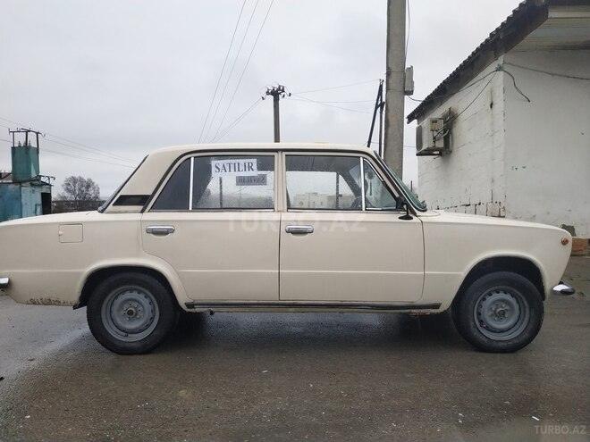 LADA (VAZ) 21011 1978, 350,200 km - 1.3 l - Ucar