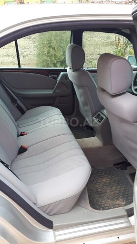 Mercedes E 240 1998, 314,000 km - 2.4 l - Beyləqan