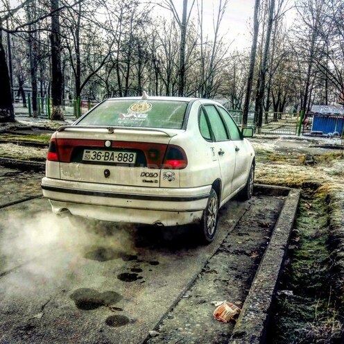 Volkswagen Polo 1995, 170,000 km - 1.8 l - Qəbələ