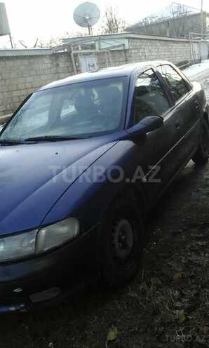 Opel Vectra 1996, 250,000 km - 1.8 l - Qusar