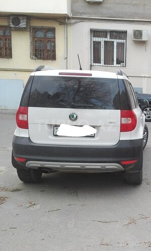 Skoda Yeti 2011, 232,000 km - 1.2 l - Bakı