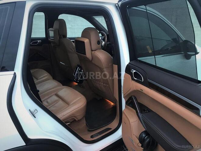 Porsche Cayenne Turbo 2011, 43,000 km - 4.8 л - Bakı