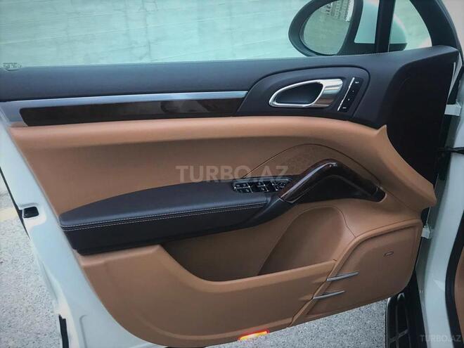 Porsche Cayenne Turbo 2011, 43,000 km - 4.8 л - Bakı