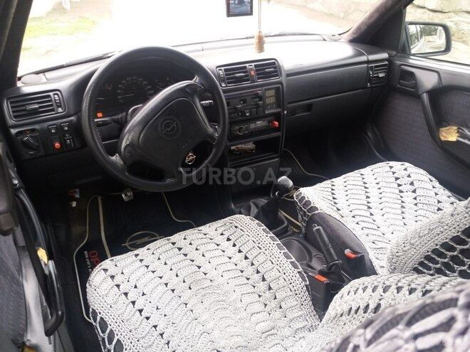 Opel Vectra 1993, 296,000 km - 1.8 l - Sumqayıt