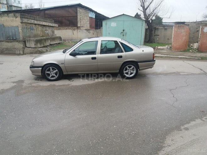 Opel Vectra 1993, 296,000 km - 1.8 l - Sumqayıt