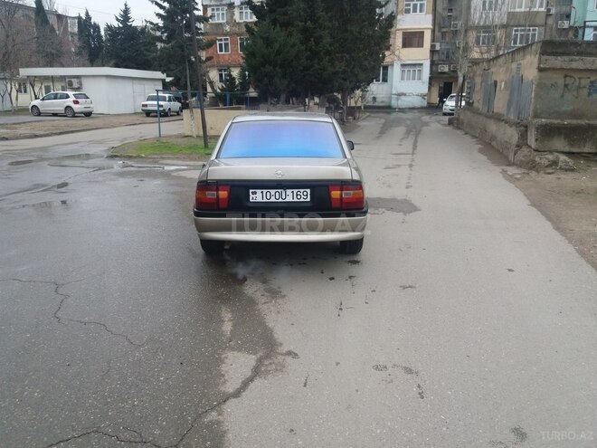 Opel Vectra 1993, 296,000 km - 1.8 l - Sumqayıt
