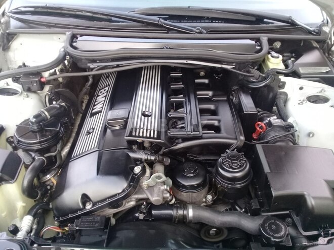 BMW 325 2004, 286,000 km - 2.5 l - Bakı