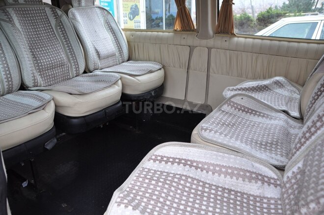 Volkswagen Multivan 2010, 340,000 km - 2.0 l - Bakı