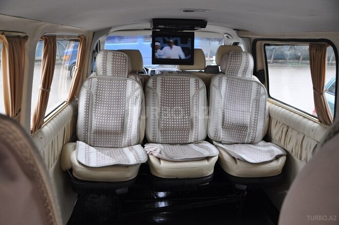 Volkswagen Multivan 2010, 340,000 km - 2.0 l - Bakı