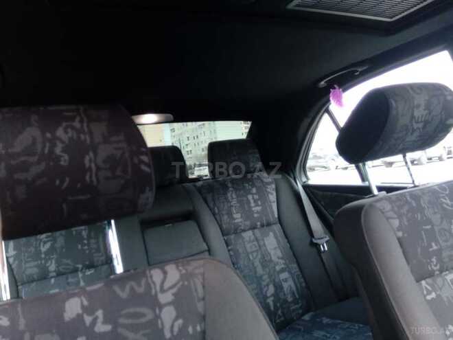 Mercedes E 240 1999, 290,000 km - 2.4 l - Sumqayıt