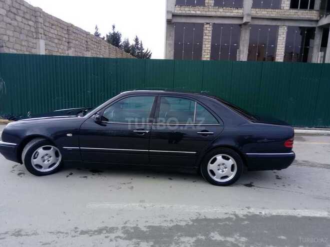 Mercedes E 240 1999, 290,000 km - 2.4 l - Sumqayıt