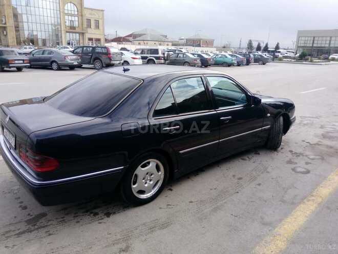 Mercedes E 240 1999, 290,000 km - 2.4 l - Sumqayıt