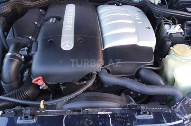 Mercedes E 220 2001, 203,500 km - 2.2 l - Bakı