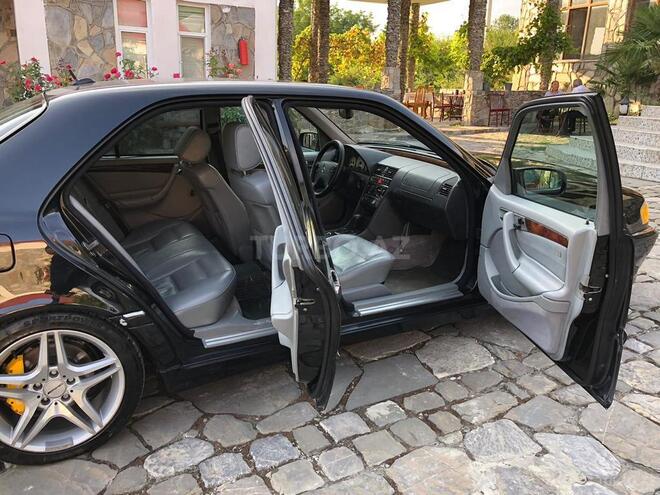 Mercedes C 230 2000, 200,000 km - 2.3 l - Bakı