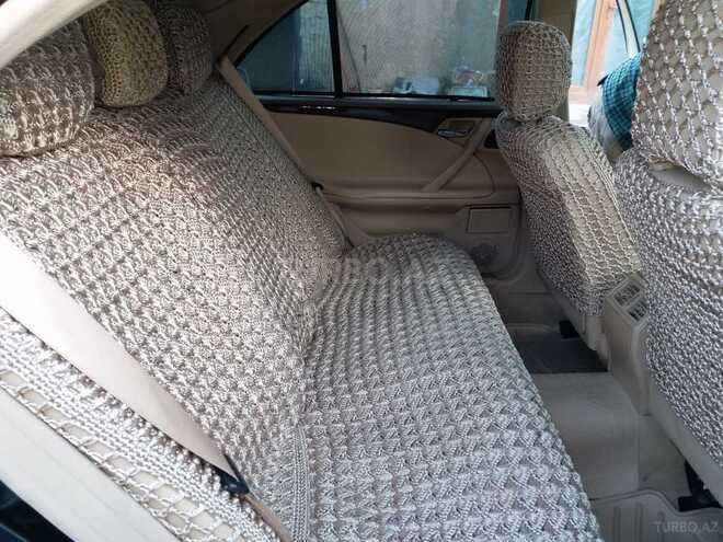 Mercedes E 240 2000, 280,000 km - 2.4 л - Quba