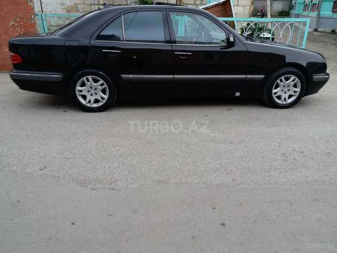 Mercedes E 240 2000, 280,000 km - 2.4 л - Quba