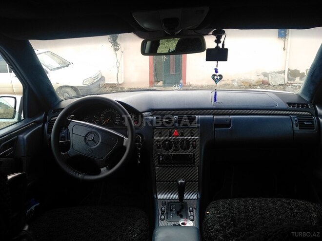 Mercedes E 230 1997, 210,000 km - 2.3 l - Bakı