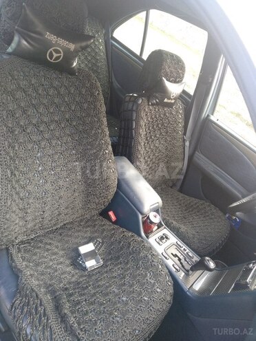 Mercedes E 230 1997, 210,000 km - 2.3 l - Bakı