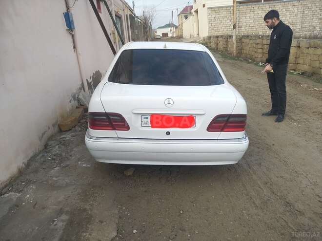 Mercedes E 230 1997, 210,000 km - 2.3 l - Bakı