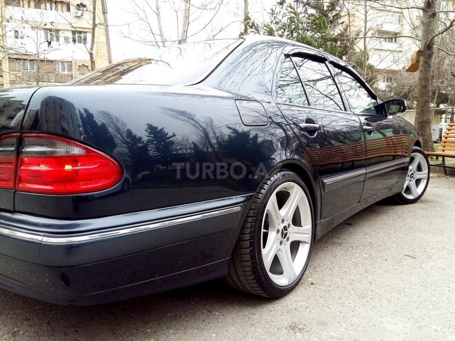 Mercedes E 240 2000, 210,000 km - 2.4 l - Bakı